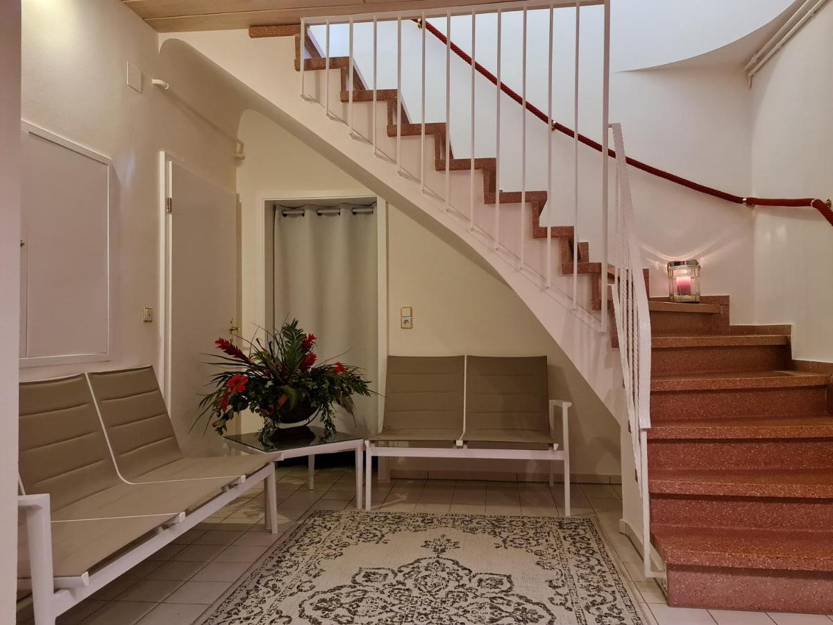 Gardenview Apartments & Suites Bei Bad Kissingen Nüdlingen エクステリア 写真