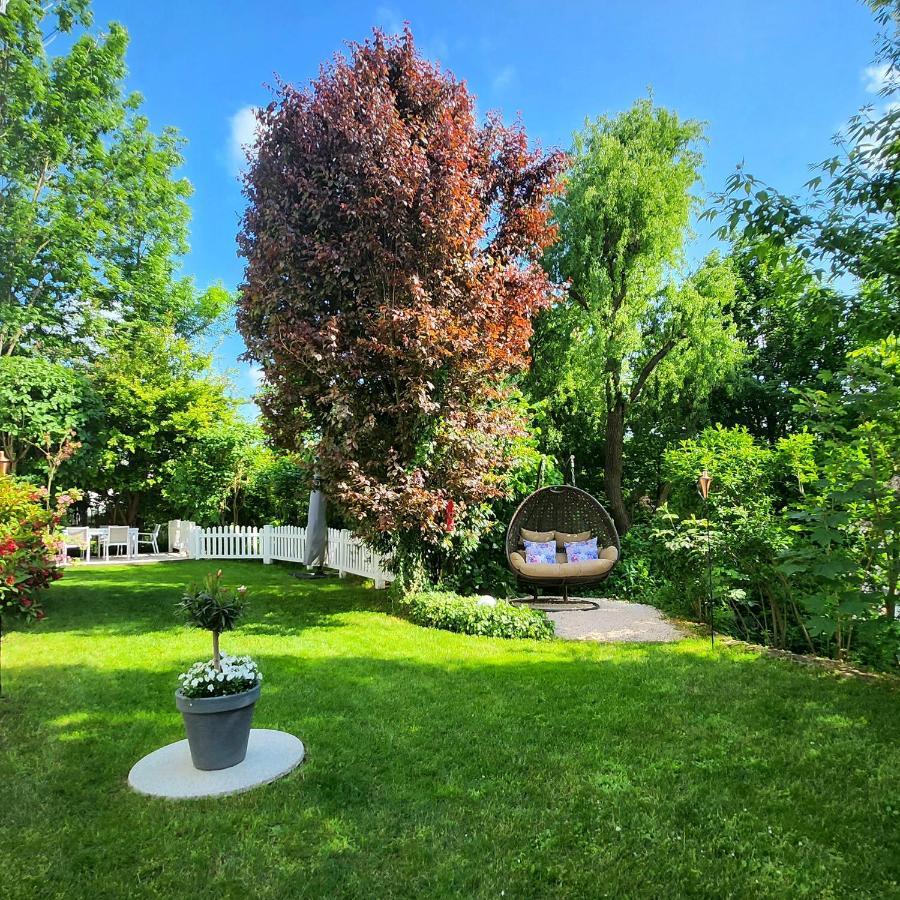 Gardenview Apartments & Suites Bei Bad Kissingen Nüdlingen エクステリア 写真